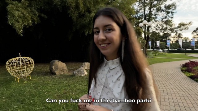 Быстрый секс в публичном парке после колледжа
