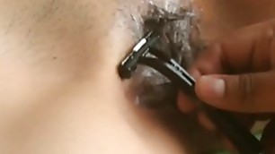 I shave her pussy to fuck her and she allows it
