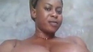 African Shower Pussy Play