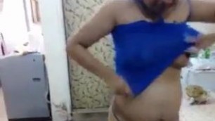 Famous Indian Aunty Showing Her Boobs And Pussy